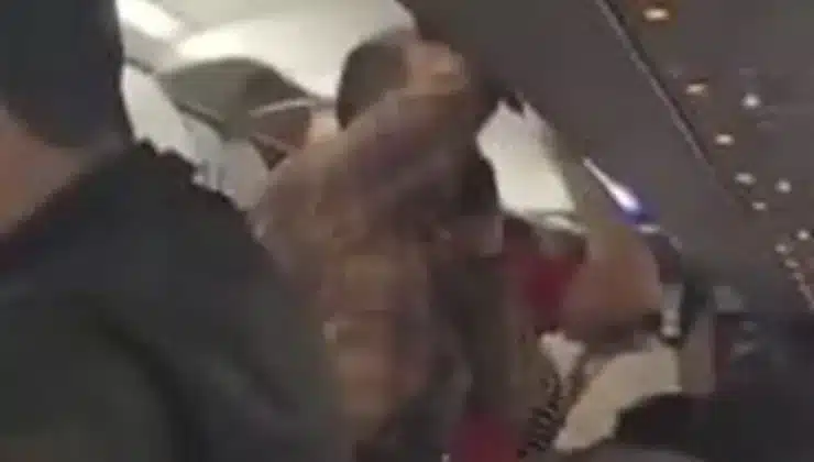 Havada korku dolu anlar: Uçak zorunlu iniş yaptı 7 Bülten Medya -