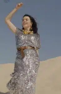 Melis Sezen'den cesur pozlar! 12 Bülten Medya -