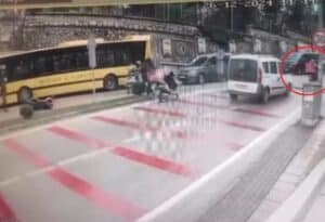 Bursa'da yardım etmek isterken kaza yaptı! 4 Bülten Medya -