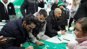 Lider Bursaspor, vefalı taraftarıyla bir arada! 17 Bülten Medya -