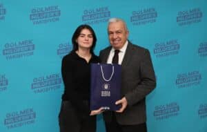 Başkan Şadi Özdemir'e gençlerden ziyaret 4 Bülten Medya -
