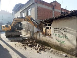 Bursa Osmangazi'de tehlike arz eden metruk binalar yıkılıyor! 7 Bülten Medya -