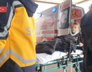 Bursa'da 2 otomobil çarpıştı: 4 yaralı 16 Bülten Medya -