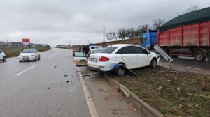 Bursa'da 2 otomobil çarpıştı: 4 yaralı 13 Bülten Medya -