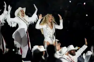 Beyonce NFL devre arası gösterisinde tarih yazdı! 7 Bülten Medya -