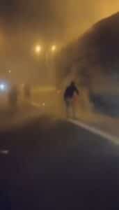Bursa'da TIR'ın lastikleri alev topuna döndü! 4 Bülten Medya -
