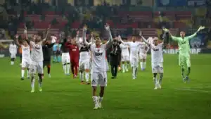 Galatasaray'da Okan Buruk'tan bir rekor daha! 7 Bülten Medya -