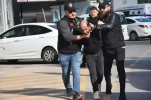 İzmir'de çatışmada yaralanan polis memuru Mehmet Tozun şehit oldu! 11 Bülten Medya -