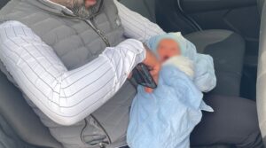 Mersin'de çöpün yanında bebek bulundu! 4 Bülten Medya -