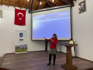 Bursa Büyükşehir'den hayvanseverlere ve hayvan satıcılarına eğitim 4 Bülten Medya -