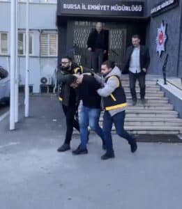 Bursa'da kadın cinayeti! Otomobilde ölü bulundu 7 Bülten Medya -