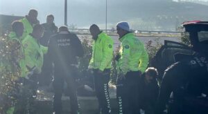 Bursa'da kaçarken polis aracına çarpan şahıslar hakkında karar! 12 Bülten Medya -
