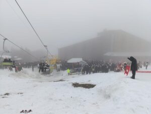 Bursa Uludağ'da izdiham! Günübirlikçiler ve üniversiteliler akın etti 7 Bülten Medya -