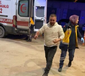 Bursa'da bıçaklı kavga sonrası kaçarken kaza yaptılar: 1 ölü, 2 yaralı 11 Bülten Medya -