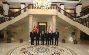 Bursa Valisi Ayyıldız'a üst düzey ziyaret 4 Bülten Medya -
