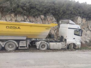 Bursa Orhangazi'de ağır taşıtlar tehlike saçıyor 10 Bülten Medya -