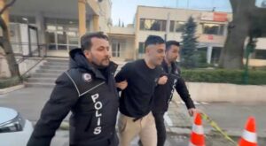 Bursa'da yakalanan firariden ilginç sözler: Gelin teslim olun! 7 Bülten Medya -