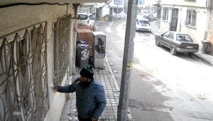 Bursa'da evi kundaklayan şahıs 24 saat sonra teslim oldu! 13 Bülten Medya -
