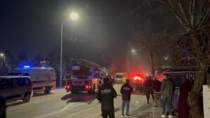 Bursa DOSAB'ta tekstil fabrikası alevlere teslim oldu 4 Bülten Medya -