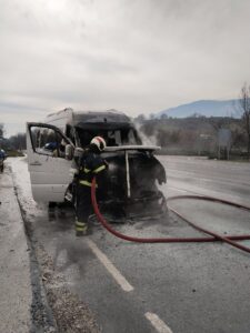 Bursa'da servis minibüsü alev alev yandı! 7 Bülten Medya -