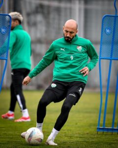 Bursaspor, Velimeşespor mesaisini sürdürüyor 4 Bülten Medya -