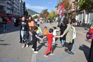 Bursa Büyükşehir'den, Yarıyıl Şenliği! 11 Bülten Medya -