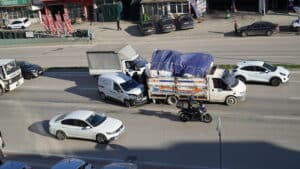 Bursa'da kamyonete arkadan çarptı! 10 Bülten Medya -