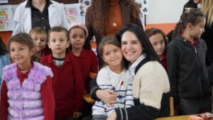 Yonca Okulda Projesi, Harmancık'ta! Öğrencilere kışlık bot dağıtıldı 36 Bülten Medya -