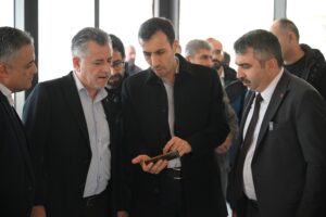 Bursa'da Yıldırım sahadan yönetiliyor 11 Bülten Medya -