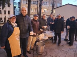 Bursalılar yılın ilk sabah namazında Ulucami'ye akın etti 14 Bülten Medya -