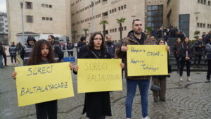 Zafer Partisi Bursa: Yok ettiğiniz adalet bir gün size lazım olacak! 32 Bülten Medya -