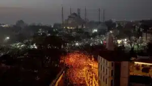 Filistin'e destek için binlerce kişi Galata Köprüsü’ne akın etti! 12 Bülten Medya -