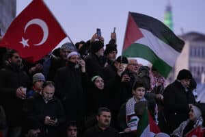 Filistin'e destek için binlerce kişi Galata Köprüsü’ne akın etti! 10 Bülten Medya -
