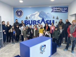 Bursa'da öğrenciler, üretimi yerinde inceledi 12 Bülten Medya -