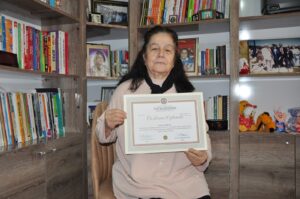 Bursalı emekli öğretmen, 10 yılda 3 üniversite bitirdi 8 Bülten Medya -
