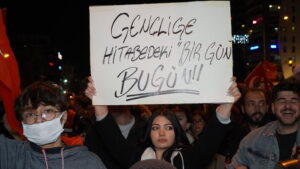 Bursa'da binlerce vatandaş 'Ekrem İmamoğlu' için yürüdü 39 Bülten Medya -