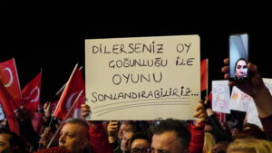 Bursa'da binlerce vatandaş 'Ekrem İmamoğlu' için yürüdü 35 Bülten Medya -