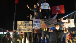 Bursa'da 'İmamoğlu'na destek protestolarında 7. gün! 43 Bülten Medya -
