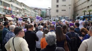 Bursa'daki gözaltılara sert tepki: ''Derhal serbest bırakılmalılar'' 10 Bülten Medya -