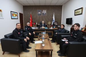 Vali Ayyıldız'dan AFAD'a ziyaret 4 Bülten Medya -