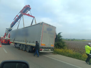 Karacabey - Bandırma Yolu'nda kaza! 12 Bülten Medya -