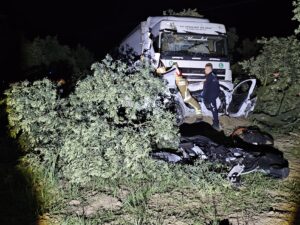 Bursa'da kontrolden TIR ölüm getirdi! 8 Bülten Medya -