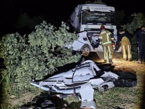 Bursa'da kontrolden TIR ölüm getirdi! 7 Bülten Medya -