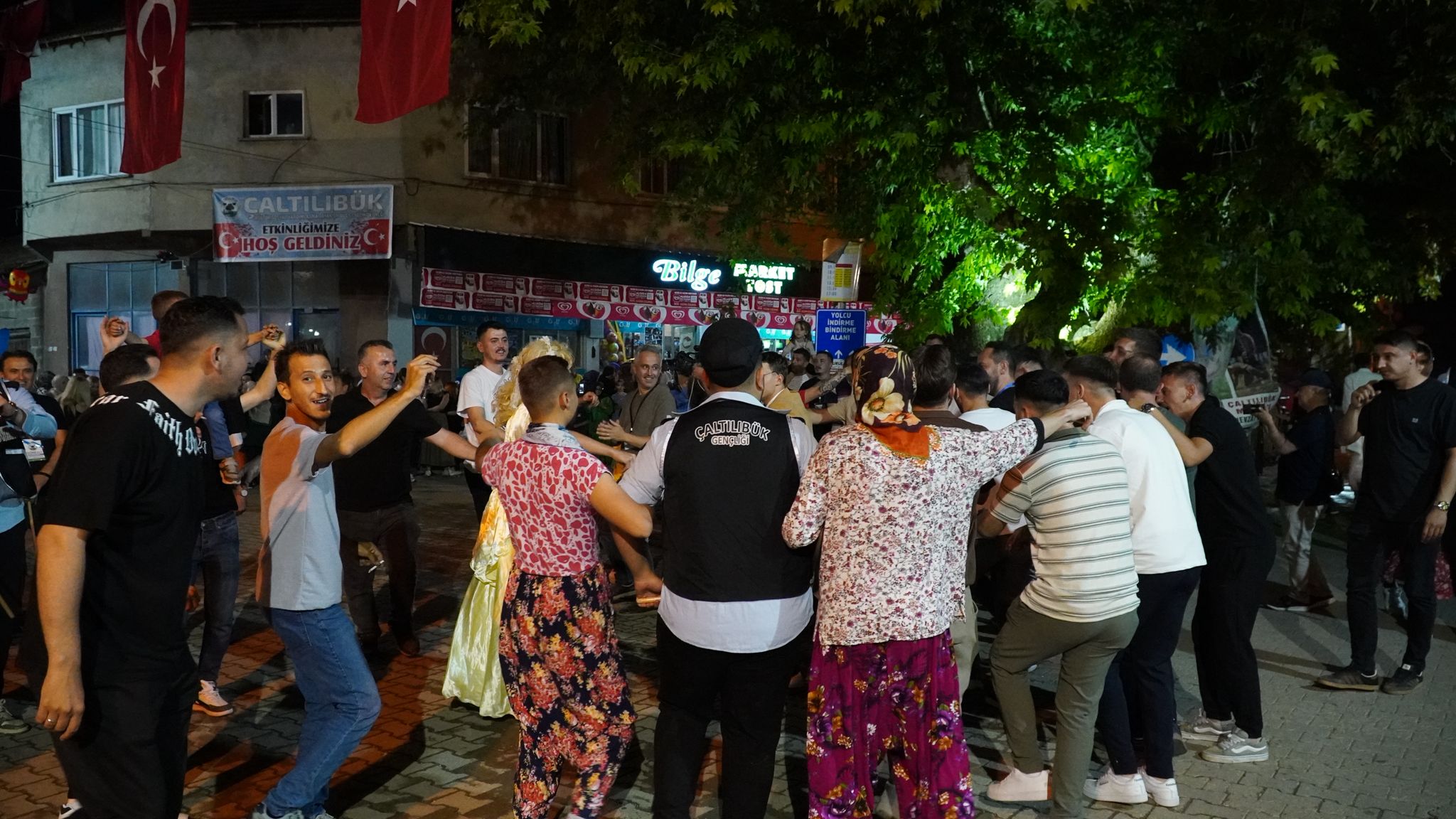Çaltılıbük'te karnaval gibi bayram: 156 yıllık gelenek devam ediyor 2 Bülten Medya -