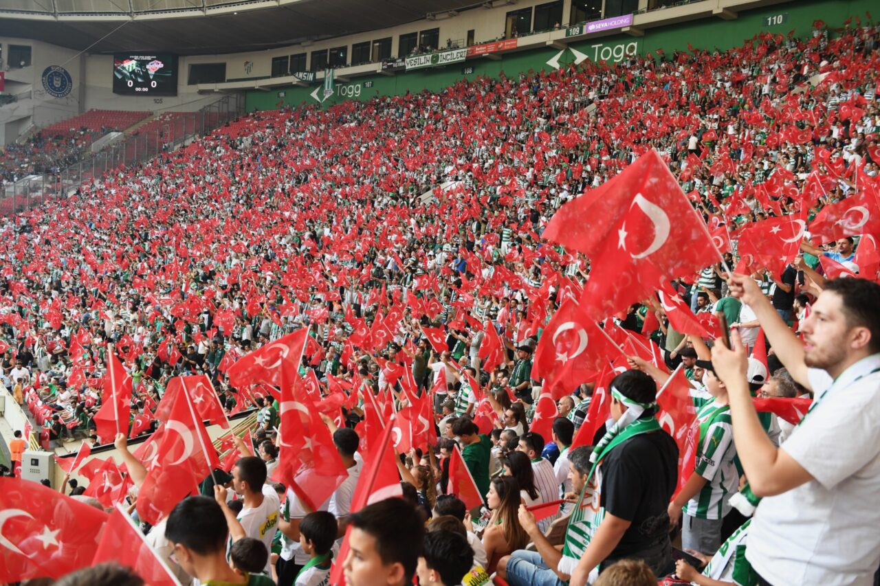 Osmangazi Belediyesi’nden miniklere Bursaspor sürprizi 8 Bülten Medya -