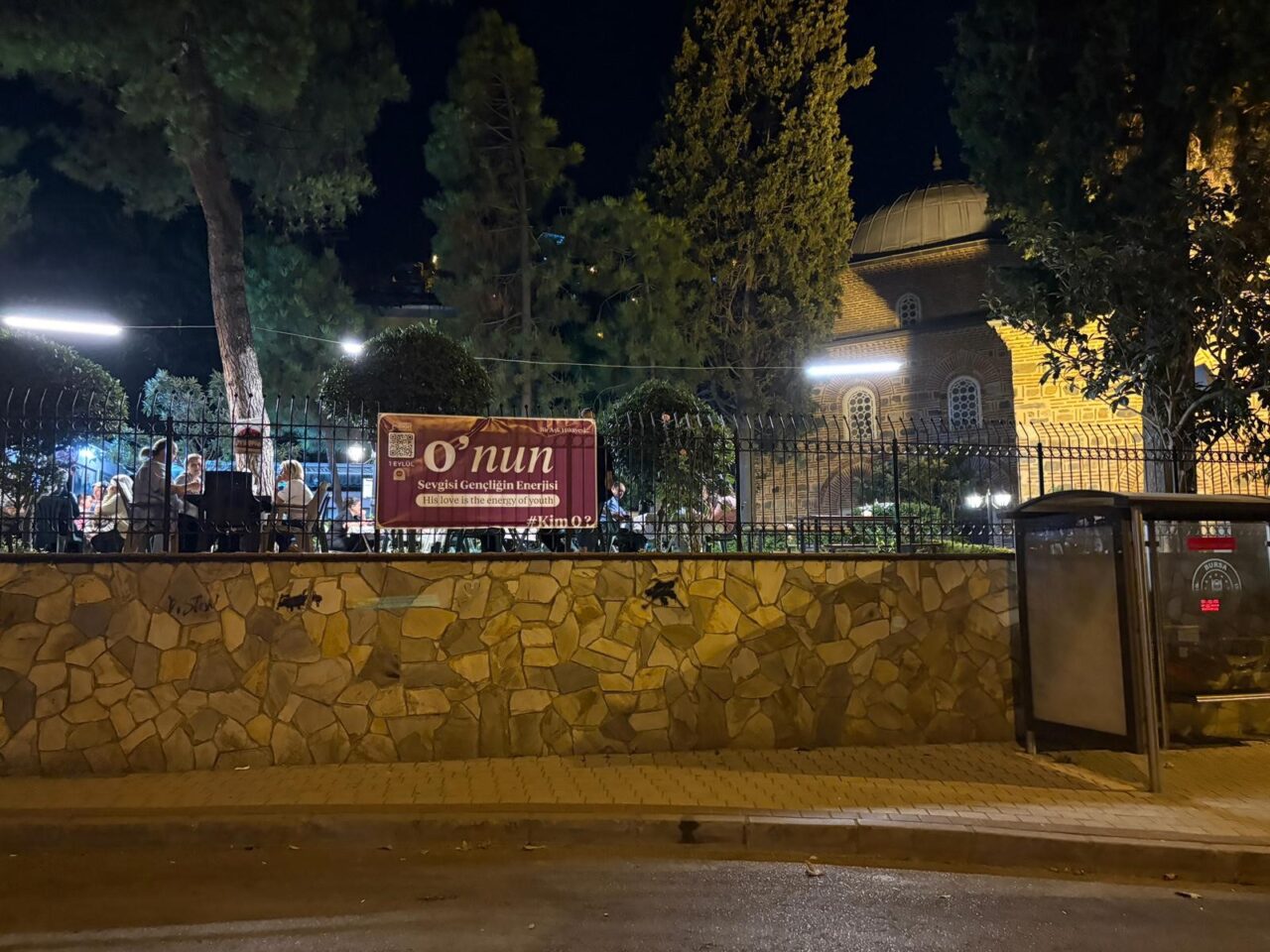 Bursa'daki gizemli pankartların sırrı açıklandı! 2 Bülten Medya -