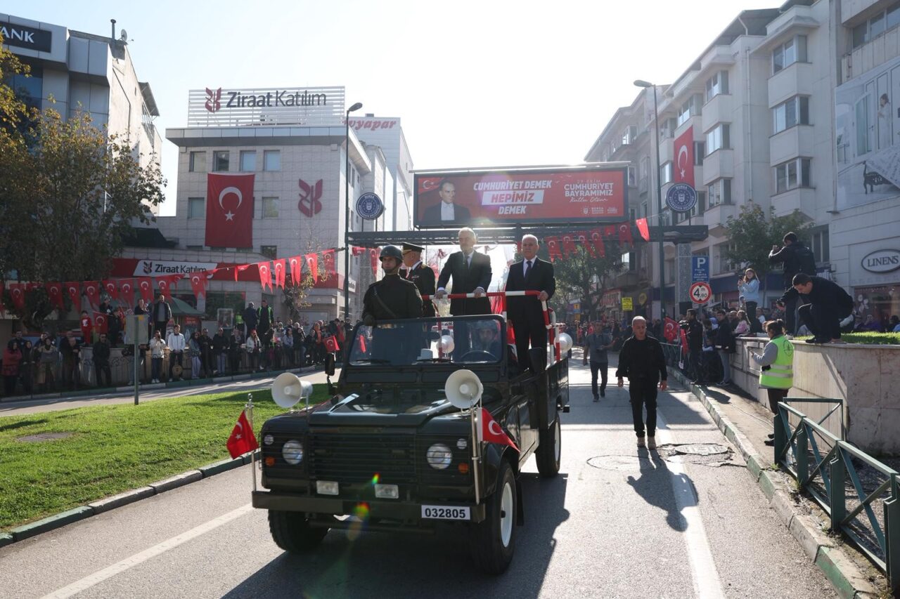 Cumhuriyet’in 102. yılı Bursa’da coşku ve gururla kutlandı 3 Bülten Medya -