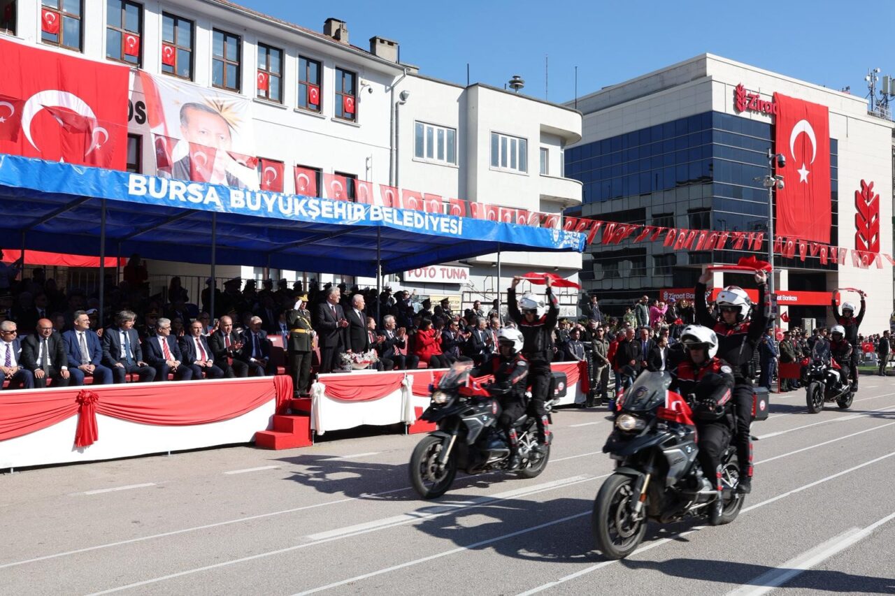 Cumhuriyet’in 102. yılı Bursa’da coşku ve gururla kutlandı 1 Bülten Medya -
