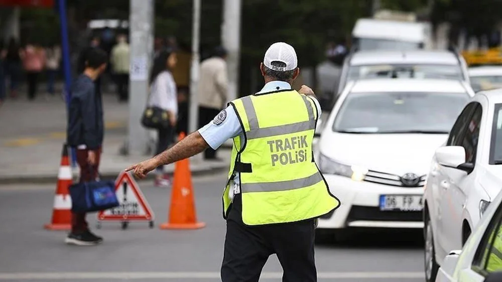 Bakan Yerlikaya açıkladı: İşte yeni trafik cezaları! 14 Bülten Medya -