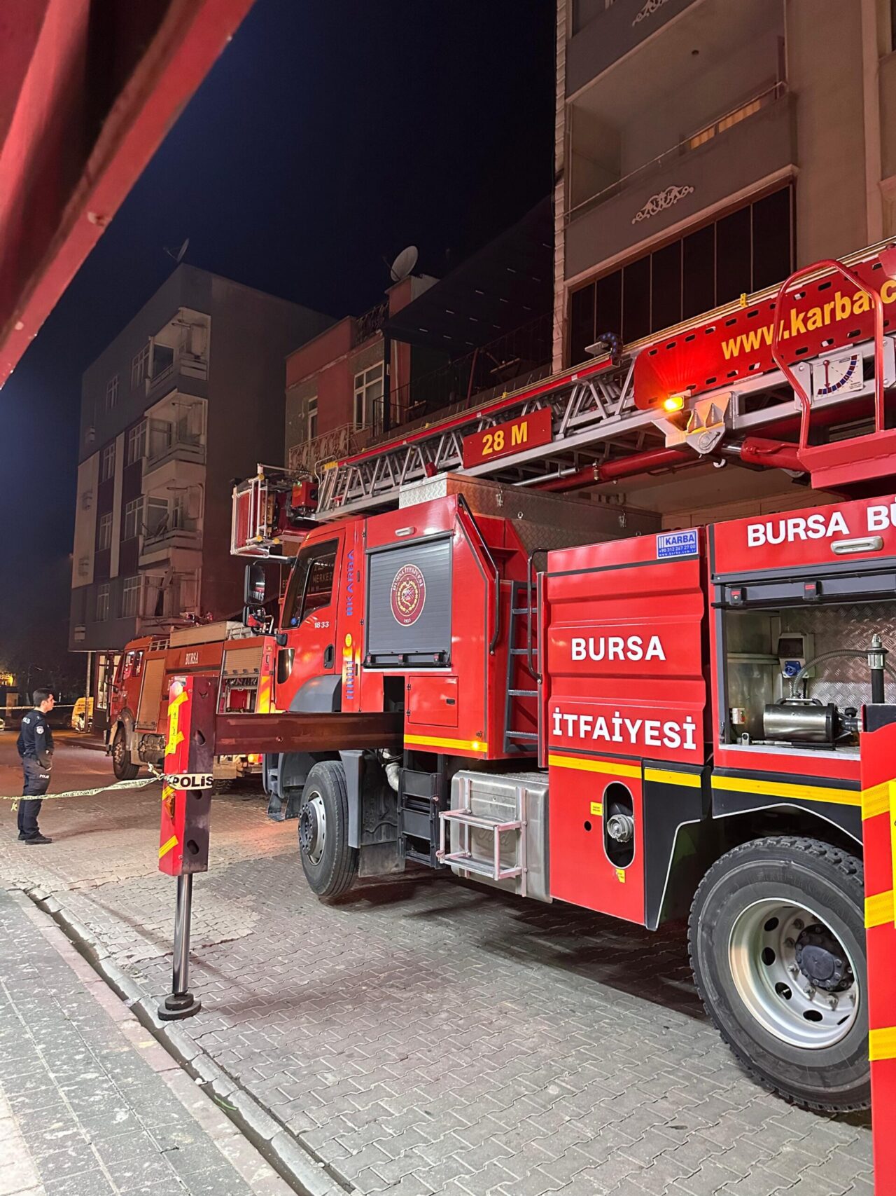 Kafede pelet soba patladı: Üst kat alev topuna döndü 2 Bülten Medya -